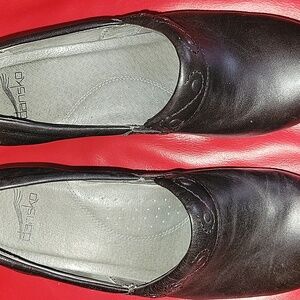 Dansko Riki heeled clogs black leather studded slip on comfort shoes size 40
